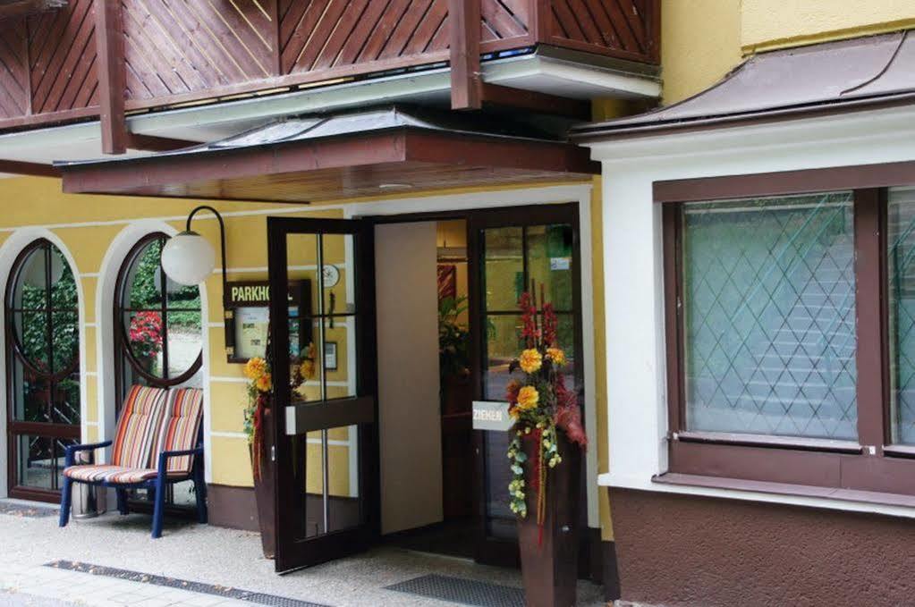 Parkhotel Zur Klause Bad Hall Exterior photo